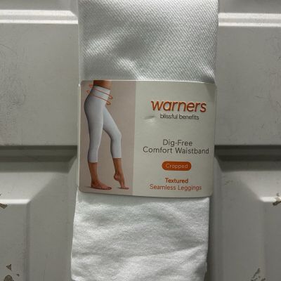 New!Warners Blissful Benefits White Seamless Legging.Size S/M. Great 4 Layering